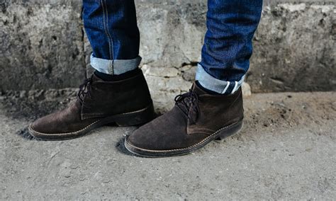 best casual shoes for men in jeans.